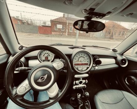 Белый Мини Клабмен, объемом двигателя 1.6 л и пробегом 117 тыс. км за 7800 $, фото 6 на Automoto.ua