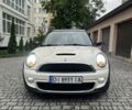 Белый Мини Клабмен, объемом двигателя 1.6 л и пробегом 179 тыс. км за 8600 $, фото 1 на Automoto.ua