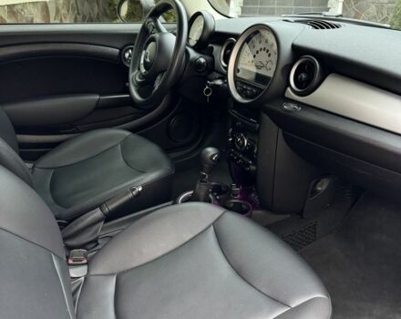 Белый Мини Клабмен, объемом двигателя 1.6 л и пробегом 200 тыс. км за 8199 $, фото 4 на Automoto.ua