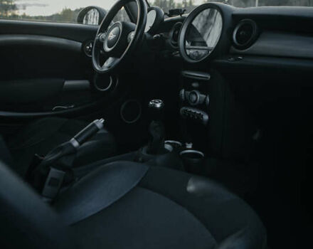 Білий Міні Клубмен, об'ємом двигуна 1.6 л та пробігом 200 тис. км за 6000 $, фото 12 на Automoto.ua