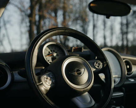 Білий Міні Клубмен, об'ємом двигуна 1.6 л та пробігом 200 тис. км за 6000 $, фото 5 на Automoto.ua