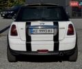 Белый Мини Клабмен, объемом двигателя 1.6 л и пробегом 158 тыс. км за 7200 $, фото 6 на Automoto.ua