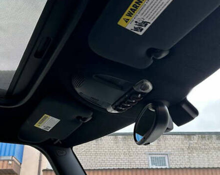 Белый Мини Клабмен, объемом двигателя 1.6 л и пробегом 198 тыс. км за 7900 $, фото 14 на Automoto.ua