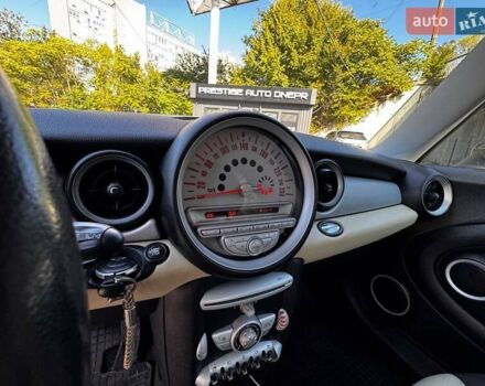 Белый Мини Клабмен, объемом двигателя 1.6 л и пробегом 158 тыс. км за 7200 $, фото 15 на Automoto.ua