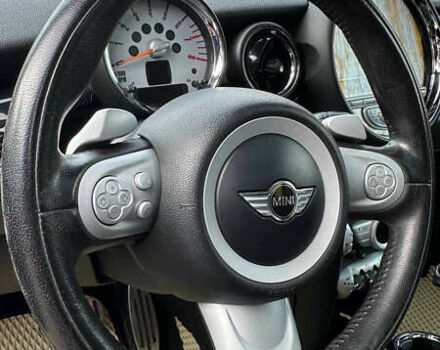 Белый Мини Клабмен, объемом двигателя 1.6 л и пробегом 198 тыс. км за 7900 $, фото 12 на Automoto.ua