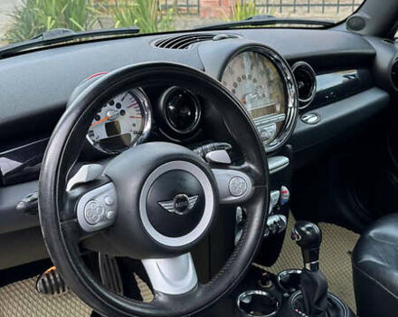 Белый Мини Клабмен, объемом двигателя 1.6 л и пробегом 198 тыс. км за 7900 $, фото 5 на Automoto.ua