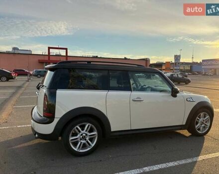 Білий Міні Клубмен, об'ємом двигуна 1.56 л та пробігом 324 тис. км за 9000 $, фото 13 на Automoto.ua
