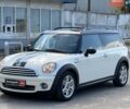 Белый Мини Клабмен, объемом двигателя 1.6 л и пробегом 327 тыс. км за 7490 $, фото 1 на Automoto.ua
