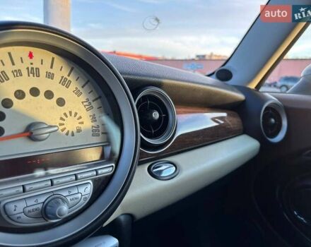 Білий Міні Клубмен, об'ємом двигуна 1.56 л та пробігом 324 тис. км за 9000 $, фото 26 на Automoto.ua