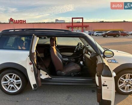 Білий Міні Клубмен, об'ємом двигуна 1.56 л та пробігом 324 тис. км за 9000 $, фото 15 на Automoto.ua