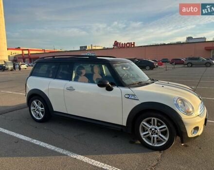 Білий Міні Клубмен, об'ємом двигуна 1.56 л та пробігом 324 тис. км за 9000 $, фото 10 на Automoto.ua