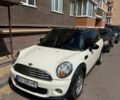 Білий Міні Клубмен, об'ємом двигуна 1.6 л та пробігом 175 тис. км за 7200 $, фото 1 на Automoto.ua