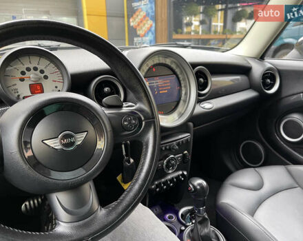 Білий Міні Клубмен, об'ємом двигуна 1.6 л та пробігом 158 тис. км за 8300 $, фото 3 на Automoto.ua