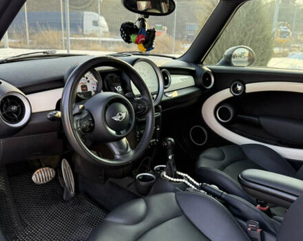 Білий Міні Клубмен, об'ємом двигуна 1.6 л та пробігом 139 тис. км за 8000 $, фото 6 на Automoto.ua