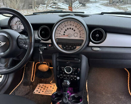 Білий Міні Клубмен, об'ємом двигуна 2 л та пробігом 235 тис. км за 8499 $, фото 12 на Automoto.ua