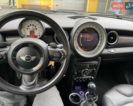Білий Міні Клубмен, об'ємом двигуна 1.6 л та пробігом 158 тис. км за 8300 $, фото 1 на Automoto.ua