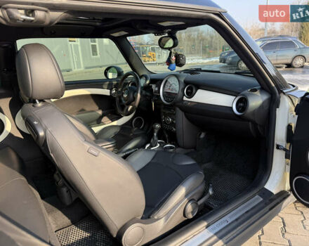 Білий Міні Клубмен, об'ємом двигуна 1.6 л та пробігом 139 тис. км за 8000 $, фото 10 на Automoto.ua