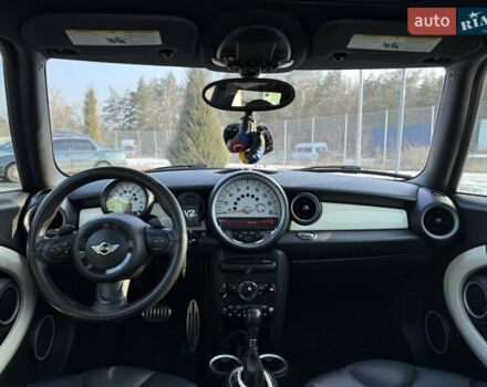 Білий Міні Клубмен, об'ємом двигуна 1.6 л та пробігом 139 тис. км за 8000 $, фото 5 на Automoto.ua