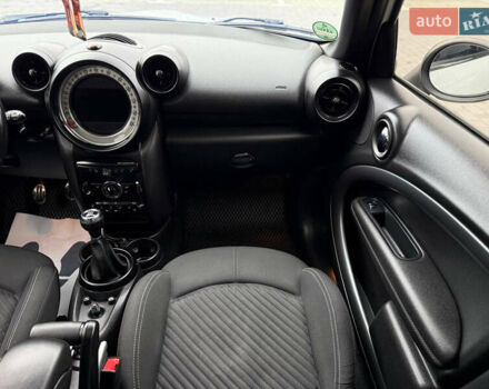 Белый Мини Клабмен, объемом двигателя 2 л и пробегом 209 тыс. км за 12999 $, фото 16 на Automoto.ua