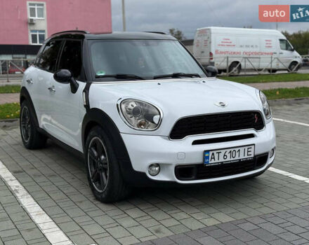Белый Мини Клабмен, объемом двигателя 2 л и пробегом 209 тыс. км за 12999 $, фото 1 на Automoto.ua
