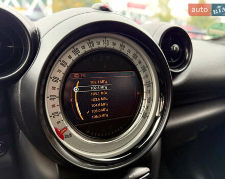 Белый Мини Клабмен, объемом двигателя 2 л и пробегом 209 тыс. км за 12999 $, фото 30 на Automoto.ua