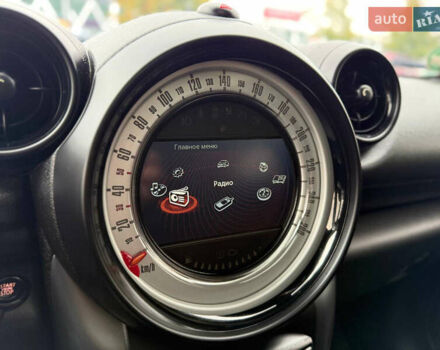 Белый Мини Клабмен, объемом двигателя 2 л и пробегом 209 тыс. км за 12999 $, фото 31 на Automoto.ua