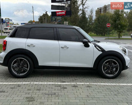 Белый Мини Клабмен, объемом двигателя 2 л и пробегом 209 тыс. км за 12999 $, фото 4 на Automoto.ua