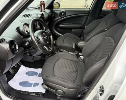 Белый Мини Клабмен, объемом двигателя 2 л и пробегом 209 тыс. км за 12999 $, фото 29 на Automoto.ua