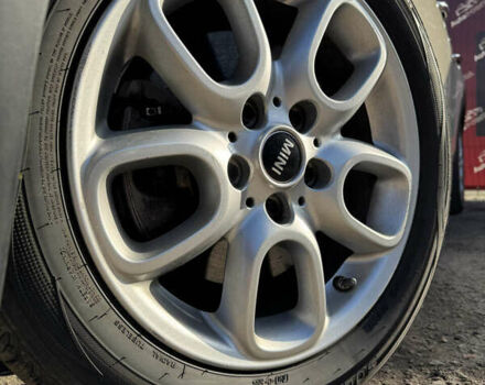 Білий Міні Клубмен, об'ємом двигуна 2 л та пробігом 152 тис. км за 13000 $, фото 5 на Automoto.ua