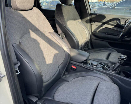 Білий Міні Клубмен, об'ємом двигуна 2 л та пробігом 152 тис. км за 13000 $, фото 29 на Automoto.ua