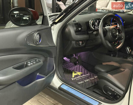 Белый Мини Клабмен, объемом двигателя 2 л и пробегом 70 тыс. км за 22000 $, фото 17 на Automoto.ua