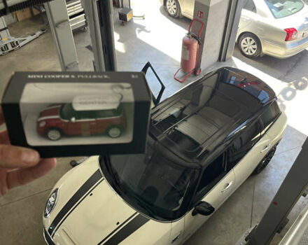 Белый Мини Клабмен, объемом двигателя 2 л и пробегом 62 тыс. км за 26000 $, фото 2 на Automoto.ua