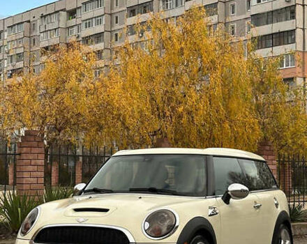 Белый Мини Клабмен, объемом двигателя 1.6 л и пробегом 198 тыс. км за 7900 $, фото 1 на Automoto.ua