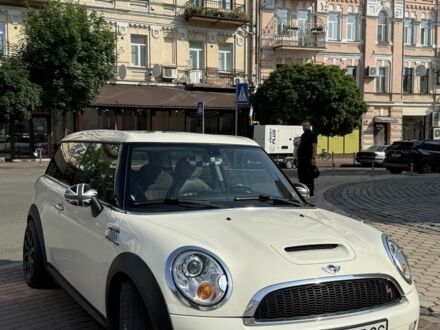 Мини Клабмен 2008 в Боярка на Automoto.ua Белый Мини Клабмен, объемом двигателя 1.6 л и пробегом 186 тыс. км за 8500 $, фото 1 на Automoto.ua