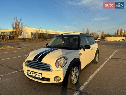 Міні Клубмен 2009 у Києві на Automoto.ua Білий Міні Клубмен, об'ємом двигуна 1.56 л та пробігом 324 тис. км за 9000 $, фото 1 на Automoto.ua
