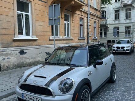 Білий Міні Клубмен, об'ємом двигуна 1.6 л та пробігом 255 тис. км за 7499 $, фото 1 на Automoto.ua