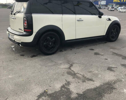 Белый Мини Клабмен, объемом двигателя 1.6 л и пробегом 298 тыс. км за 9700 $, фото 1 на Automoto.ua