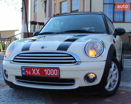 Бежевый Мини Клабмен, объемом двигателя 1.6 л и пробегом 266 тыс. км за 7290 $, фото 1 на Automoto.ua