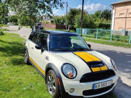 Бежевий Міні Clubman, об'ємом двигуна 1.6 л та пробігом 142 тис. км за 10500 $, фото 1 на Automoto.ua