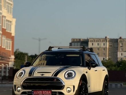Мини Клабмен 2019 в Умани на Automoto.ua Бежевый Мини Клабмен, объемом двигателя 2 л и пробегом 33 тыс. км за 17400 $, фото 1 на Automoto.ua