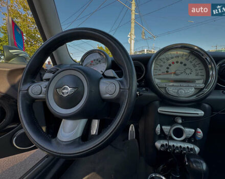 Міні Клубмен 2008 у Одесі на Automoto.ua Чорний Міні Клубмен, об'ємом двигуна 1.6 л та пробігом 145 тис. км за 8500 $, фото 7 на Automoto.ua