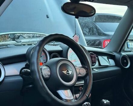 Чорний Міні Клубмен, об'ємом двигуна 1.6 л та пробігом 178 тис. км за 7500 $, фото 5 на Automoto.ua