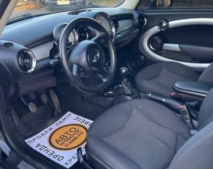 Чорний Міні Клубмен, об'ємом двигуна 1.6 л та пробігом 240 тис. км за 9490 $, фото 5 на Automoto.ua