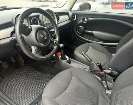 Черный Мини Клабмен, объемом двигателя 1.6 л и пробегом 204 тыс. км за 8900 $, фото 5 на Automoto.ua