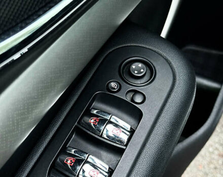 Черный Мини Клабмен, объемом двигателя 2 л и пробегом 159 тыс. км за 13999 $, фото 7 на Automoto.ua