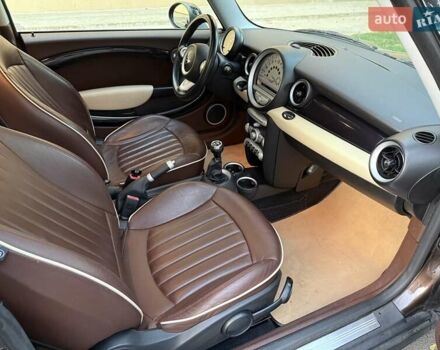 Коричневый Мини Клабмен, объемом двигателя 1.6 л и пробегом 220 тыс. км за 6700 $, фото 18 на Automoto.ua