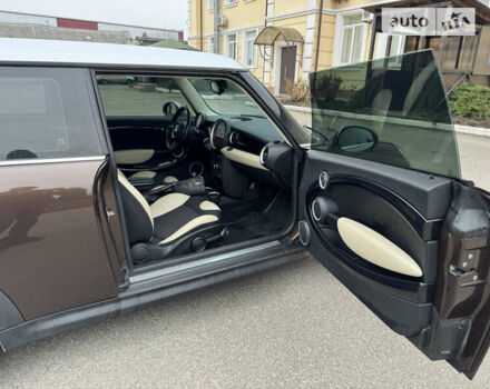 Коричневий Міні Clubman, об'ємом двигуна 1.6 л та пробігом 210 тис. км за 8888 $, фото 8 на Automoto.ua