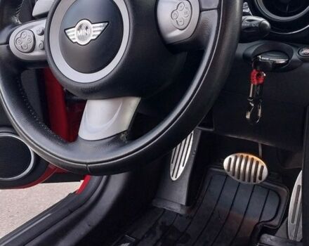 Мини Клабмен 2009 в Киеве на Automoto.ua Красный Мини Клабмен, объемом двигателя 0 л и пробегом 153 тыс. км за 8000 $, фото 3 на Automoto.ua