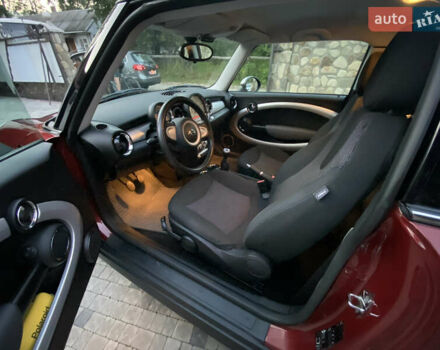 Красный Мини Клабмен, объемом двигателя 1.6 л и пробегом 230 тыс. км за 5600 $, фото 24 на Automoto.ua