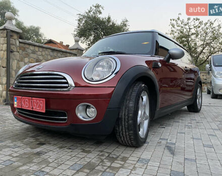 Красный Мини Клабмен, объемом двигателя 1.6 л и пробегом 230 тыс. км за 5600 $, фото 1 на Automoto.ua